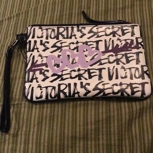Cosmetic bag